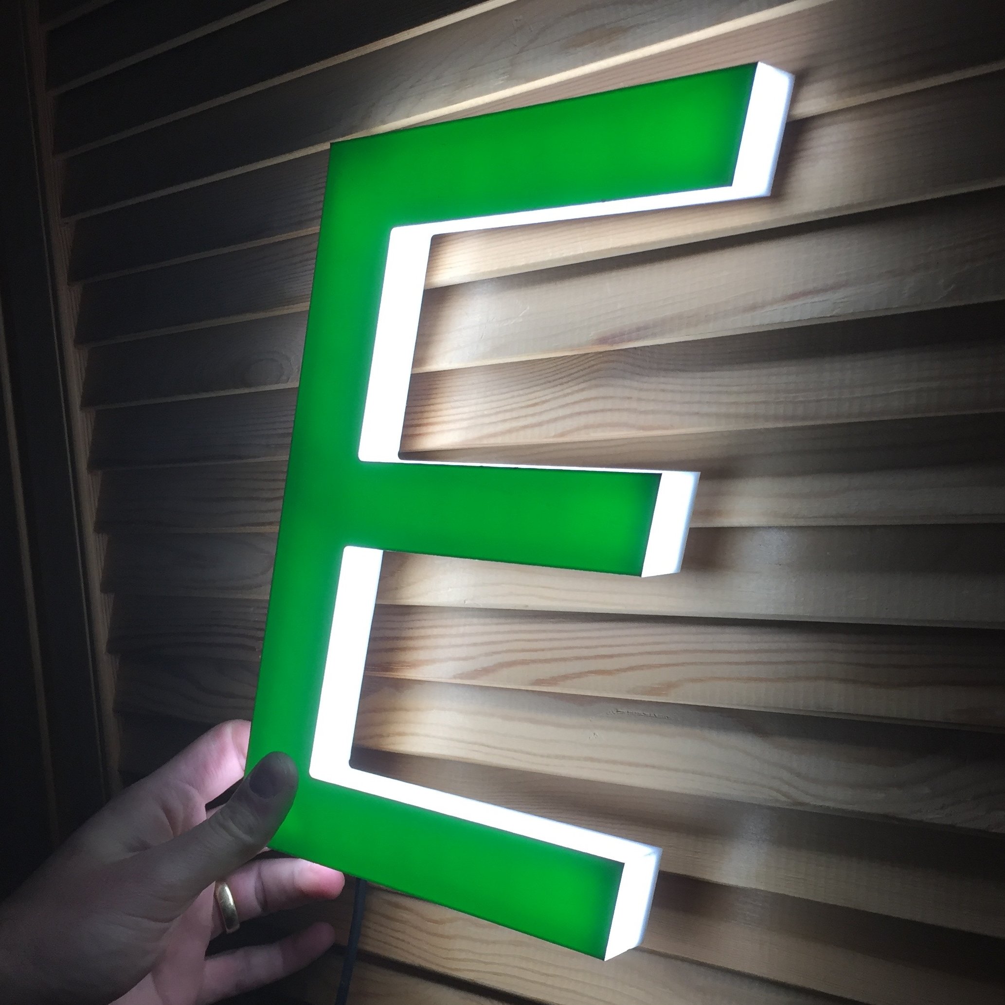 led verlichte letter groen met wit