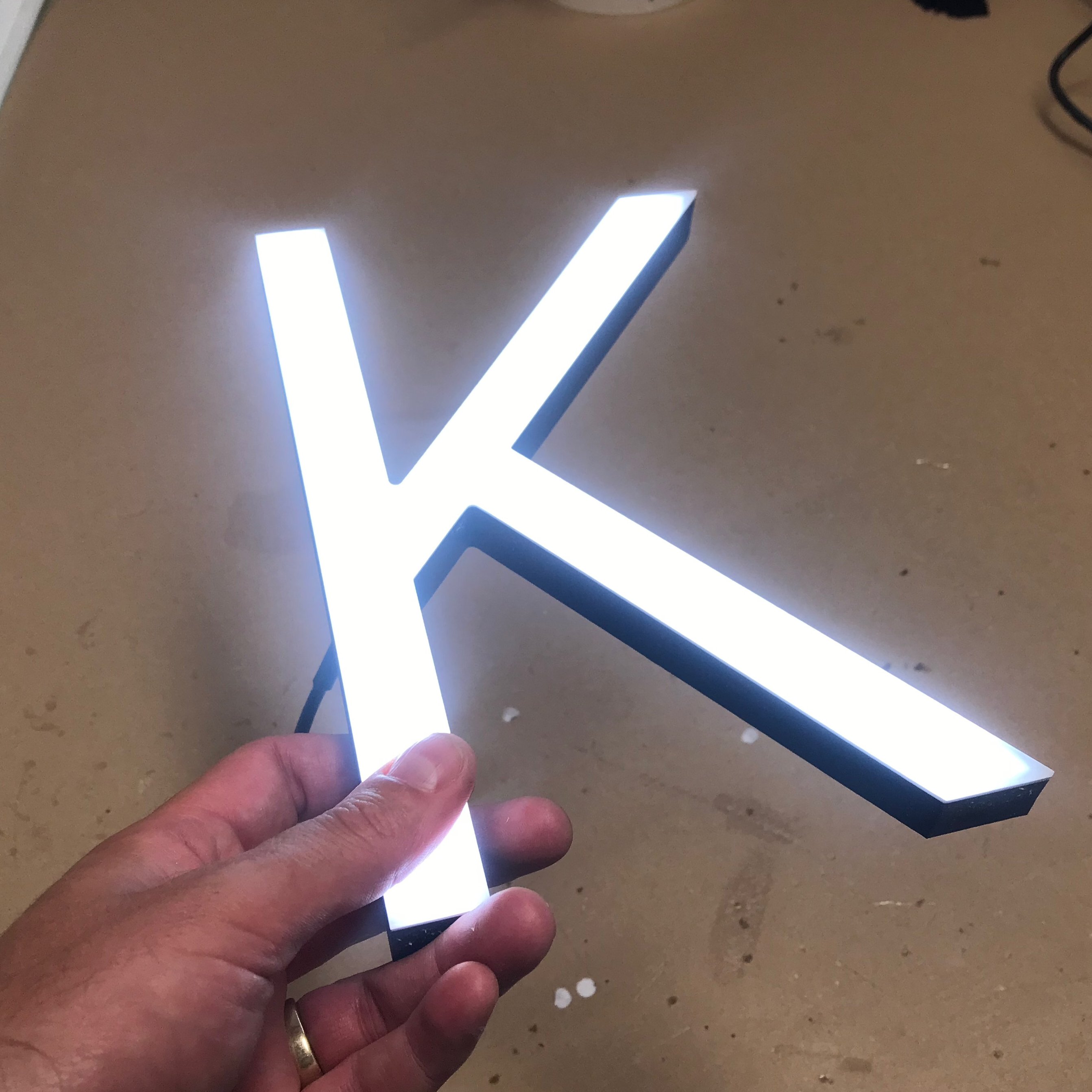 Voorbeeld A- led letter